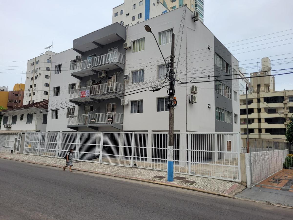 Novo Lar Itapema-2 Apartment *